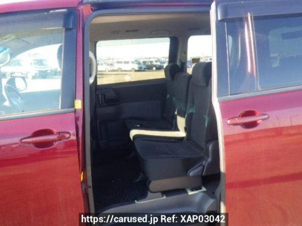 Used 2009 AT toyota voxy ZRR75G Image[14]