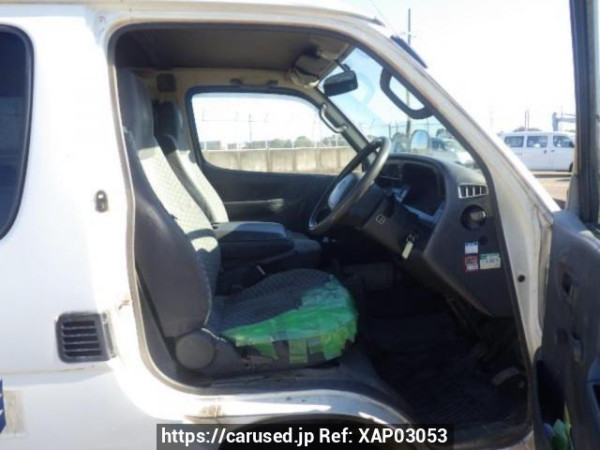 Used 2004 MT toyota regiusace-van TRH112V Image[11]