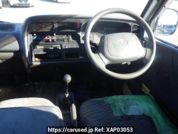Used 2004 MT toyota regiusace-van TRH112V Image[16]