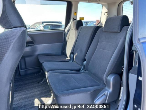 Used 2008 AT toyota noah ZRR70G Image[16]