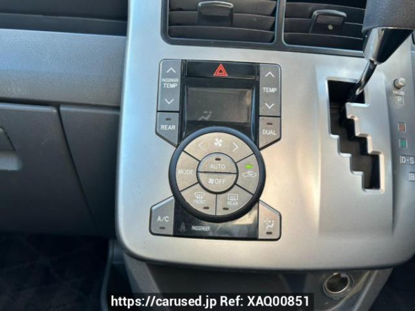Used 2008 AT toyota noah ZRR70G Image[27]