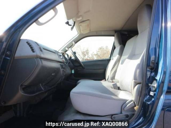 Used 2009 AT toyota regiusace-van KDH201V Image[15]