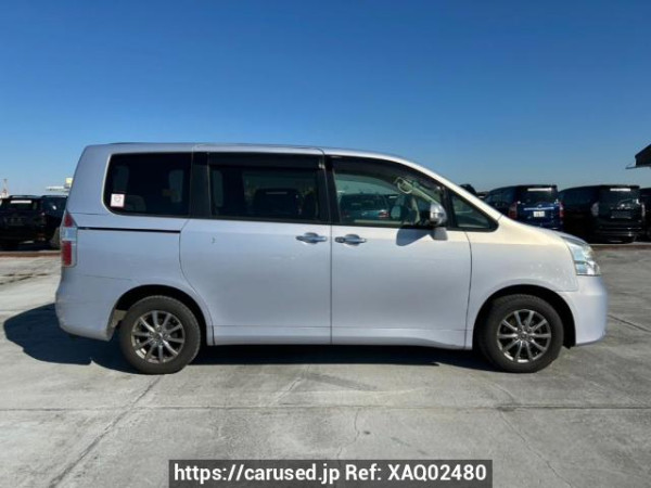 Used 2009 AT toyota noah ZRR70G Image[7]