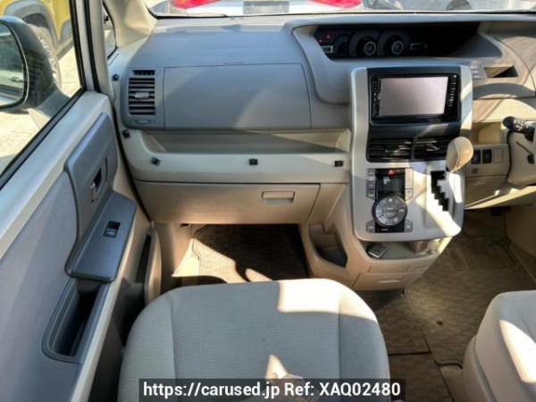 Used 2009 AT toyota noah ZRR70G Image[20]