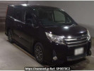 Toyota Noah ZRR80W