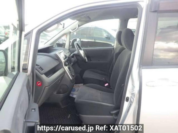 Used 2009 AT toyota noah ZRR70G Image[13]