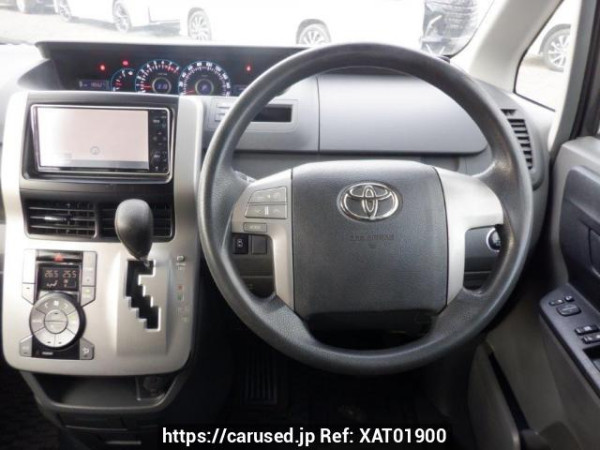 Used 2009 AT toyota noah ZRR70G Image[19]