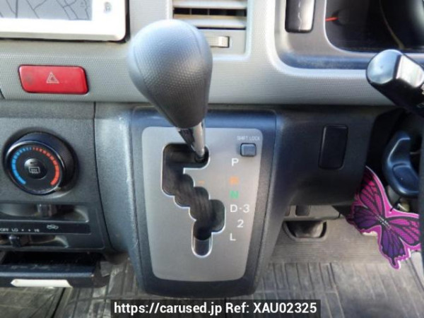 Used 2005 AT toyota regiusace-van KDH200V Image[26]