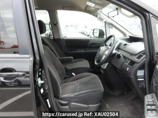 Used 2011 AT toyota noah ZRR70G Image[10]