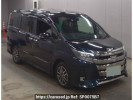 Toyota Noah ZRR85W