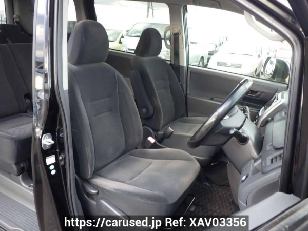 Used 2009 AT toyota noah ZRR70G Image[18]