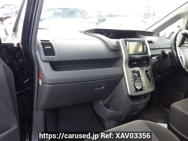 Used 2009 AT toyota noah ZRR70G Image[28]