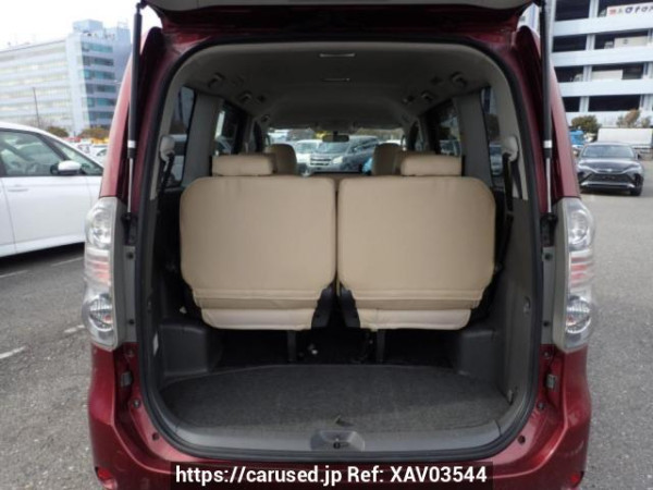 Used 2007 AT toyota voxy ZRR75G Image[6]