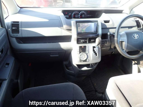 Used 2009 AT toyota noah ZRR70G Image[17]