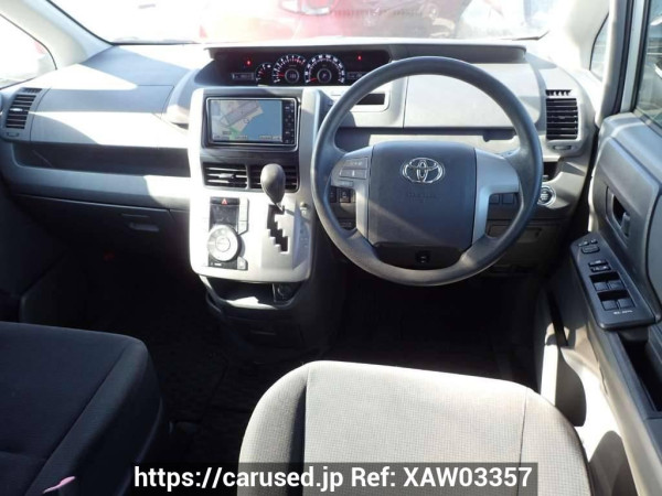 Used 2009 AT toyota noah ZRR70G Image[18]