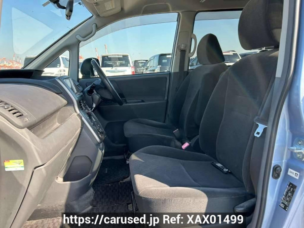 Used 2007 AT toyota voxy ZRR70G Image[15]