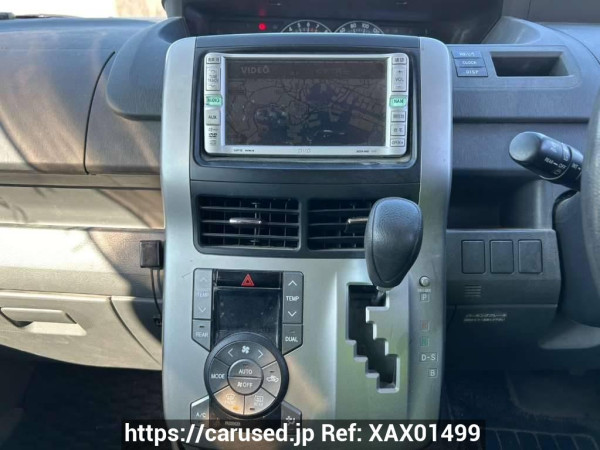 Used 2007 AT toyota voxy ZRR70G Image[24]
