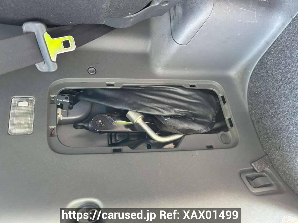 Nunua gari lililotumika 2007 Toyota Voxy ZRR70G (XAX01499