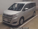 Toyota Noah ZWR80G