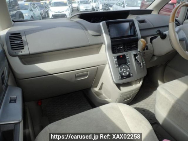 Used 2008 AT toyota noah ZRR70W Image[16]
