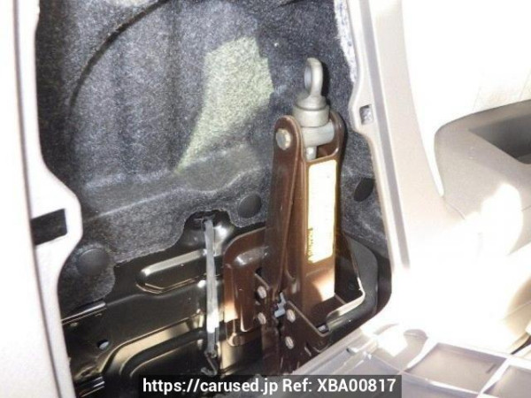 Used 2002 AT toyota alphard MNH10W Image[43]