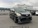 Toyota Noah ZRR70W