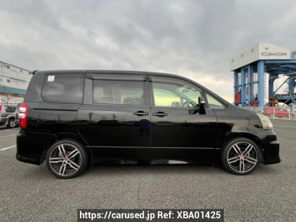 Used 2010 AT toyota noah ZRR70W Image[7]