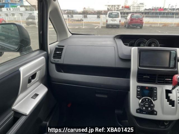 Used 2010 AT toyota noah ZRR70W Image[20]