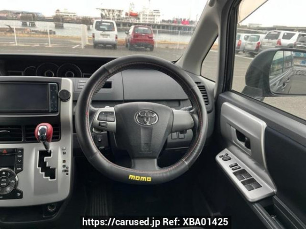 Used 2010 AT toyota noah ZRR70W Image[21]