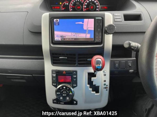 Used 2010 AT toyota noah ZRR70W Image[24]