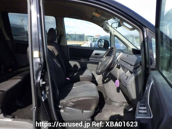Used 2010 AT toyota noah ZRR70W Image[18]