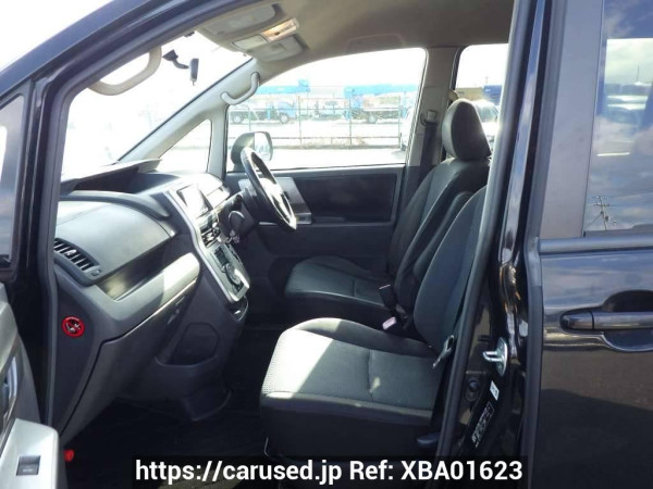 Used 2010 AT toyota noah ZRR70W Image[21]