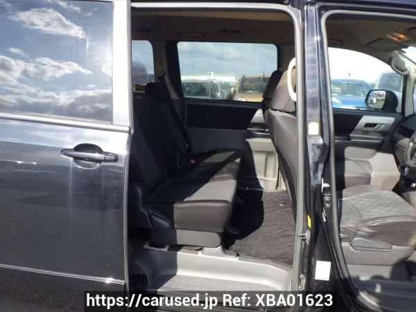 Used 2010 AT toyota noah ZRR70W Image[23]