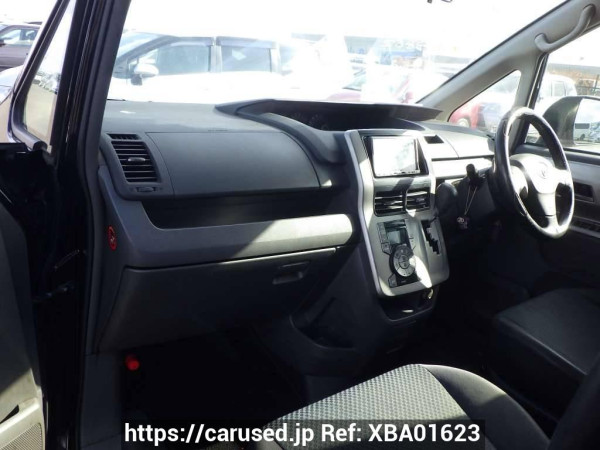 Used 2010 AT toyota noah ZRR70W Image[29]