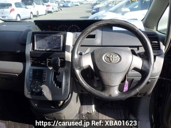 Used 2010 AT toyota noah ZRR70W Image[31]