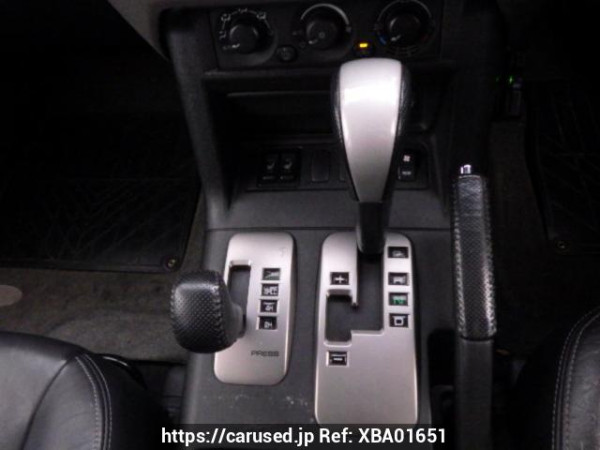 Used 2005 AT mitsubishi pajero V73W Image[27]