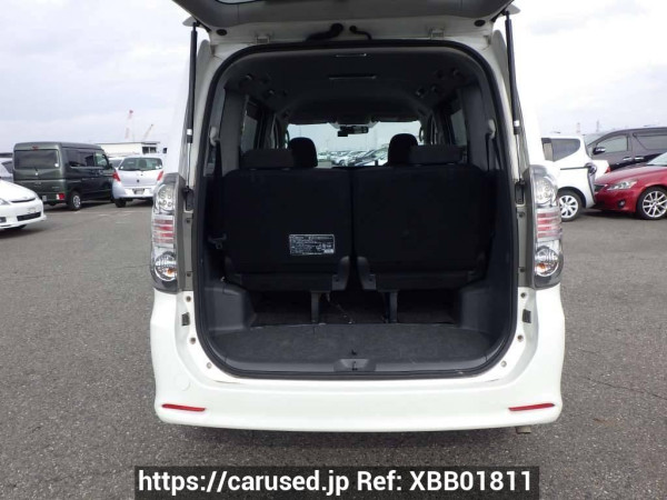 Used 2010 AT toyota voxy ZRR70W Image[8]