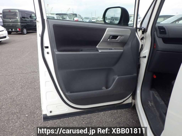 Used 2010 AT toyota voxy ZRR70W Image[20]