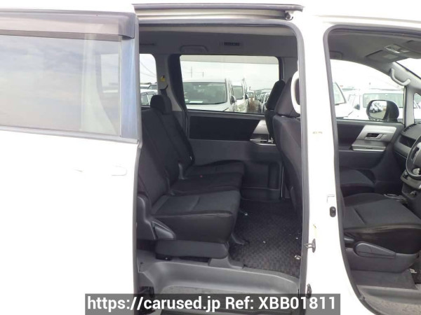 Used 2010 AT toyota voxy ZRR70W Image[23]