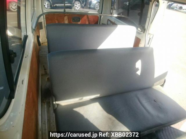 Used 2004 AT toyota regiusace-van KDH205V Image[14]