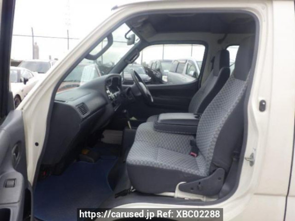 Used 2004 AT toyota hiace-van TRH112K Image[12]