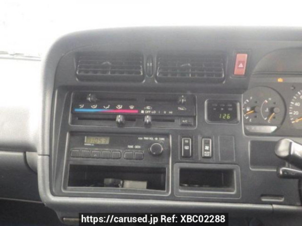 Used 2004 AT toyota hiace-van TRH112K Image[22]