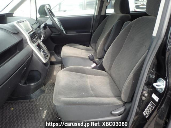 Used 2010 AT toyota noah ZRR70G Image[11]