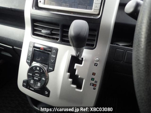 Used 2010 AT toyota noah ZRR70G Image[22]