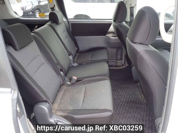 Used 2008 AT toyota noah ZRR70W Image[13]