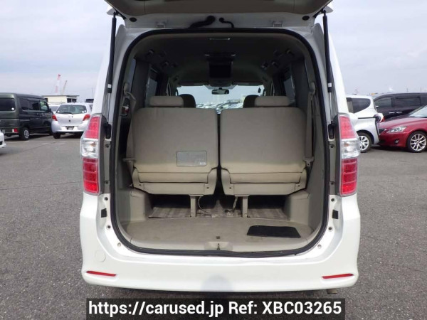 Used 2009 AT toyota noah ZRR70W Image[8]