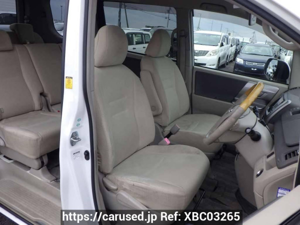 Used 2009 AT toyota noah ZRR70W Image[19]