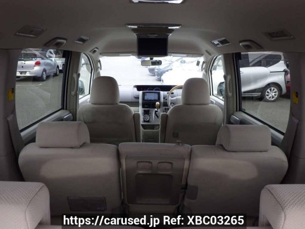 Used 2009 AT toyota noah ZRR70W Image[27]