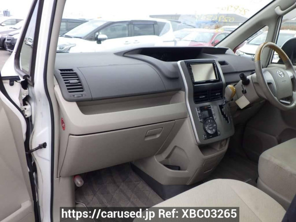 Used 2009 AT toyota noah ZRR70W Image[29]