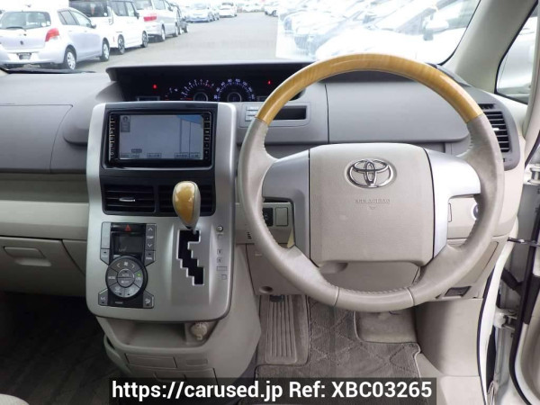 Used 2009 AT toyota noah ZRR70W Image[31]
